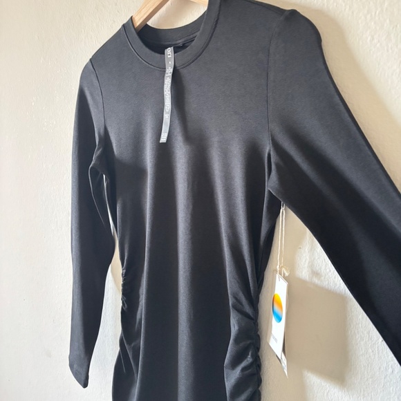 Vuori women’s long Sleeve Halo Essential Dress Black Heather Size M NWT - Picture 6 of 13